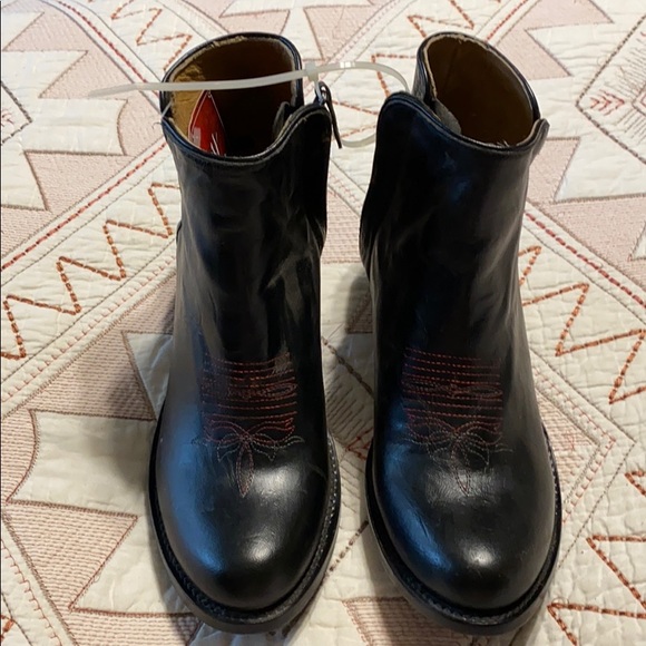 Johnny Ringo Booties - Picture 2 of 5